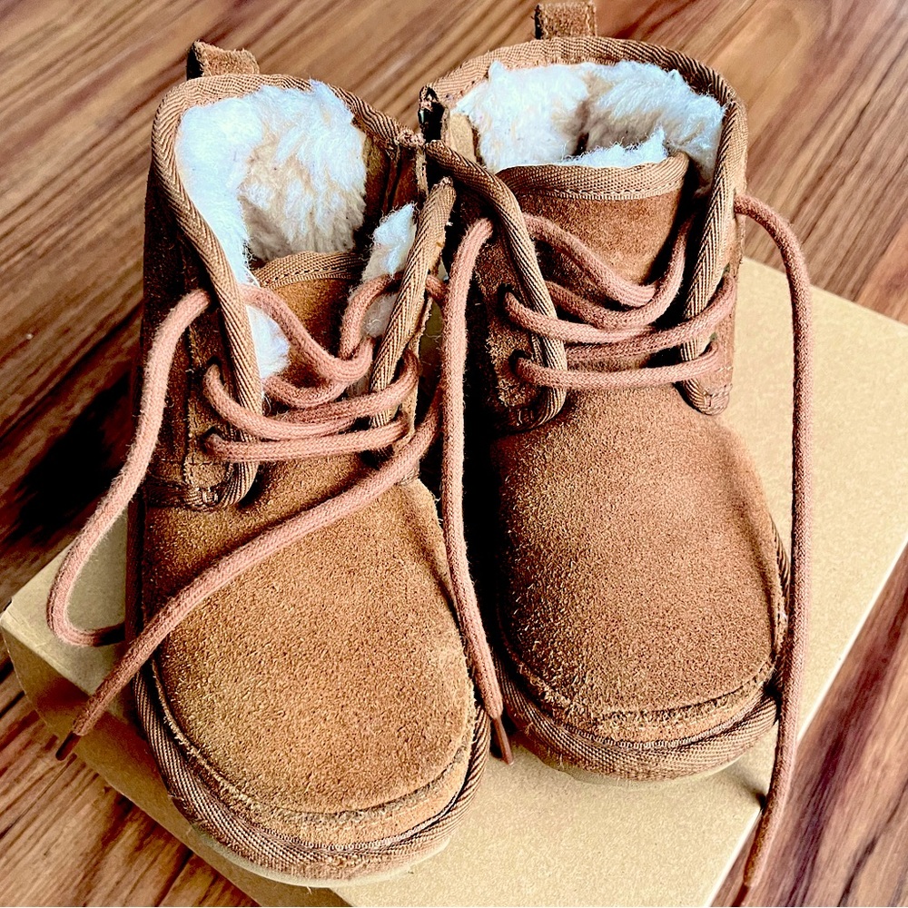 UGG